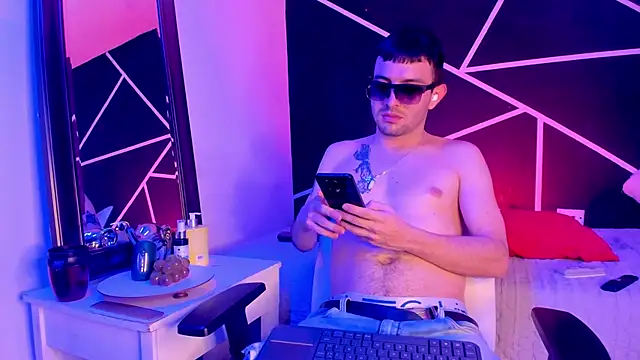 Snapshot of VynnyBlacke_ chatting on 22, 11, 2025 VynnyBlacke online show from 22, 11, 2025