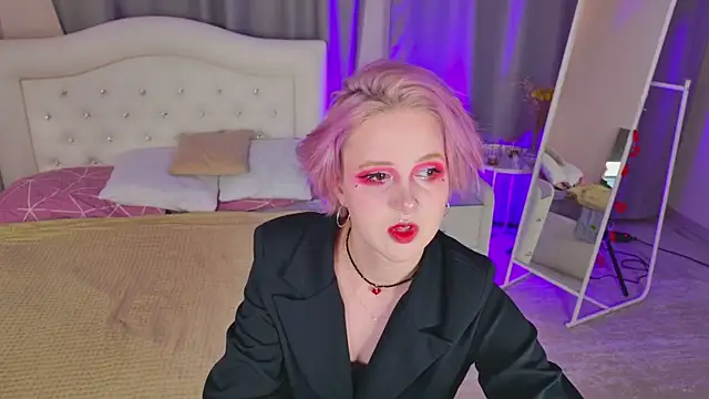 luna son online show from 20, 11, 2025