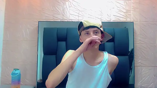 Snapshot of thaigo_twink38 chatting on 27, 11, 2025 thaigo twink38 online show from 27, 11, 2025