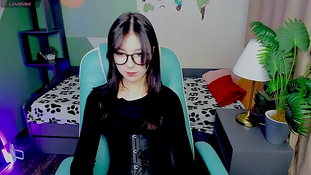 Snapshot of Azaliya_Haze chatting on 19, 11, 2025 Azaliya Haze online show from 19, 11, 2025