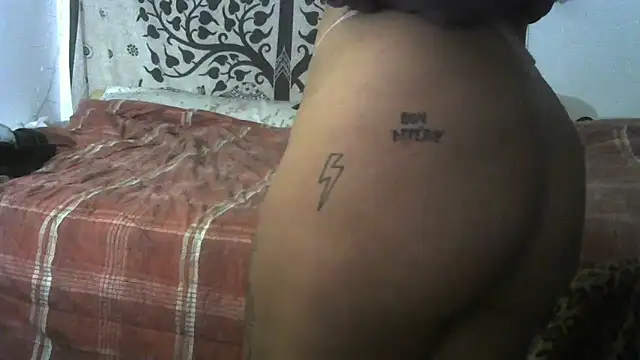 Snapshot of cutiefeet00 chatting on 10, 10, 2025 cutiefeet00 online show from 10, 10, 2025