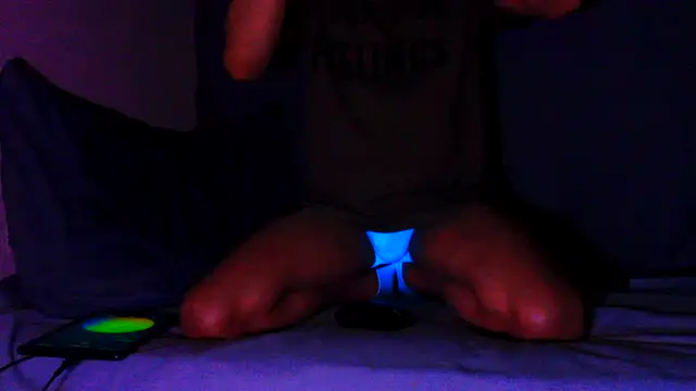 Snapshot of highinhtxx chatting on 19, 10, 2025 highinhtxx online show from 19, 10, 2025