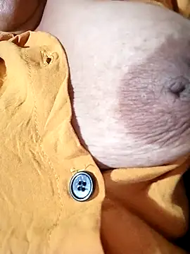 Hotmommax online show from 3, 2, 2026