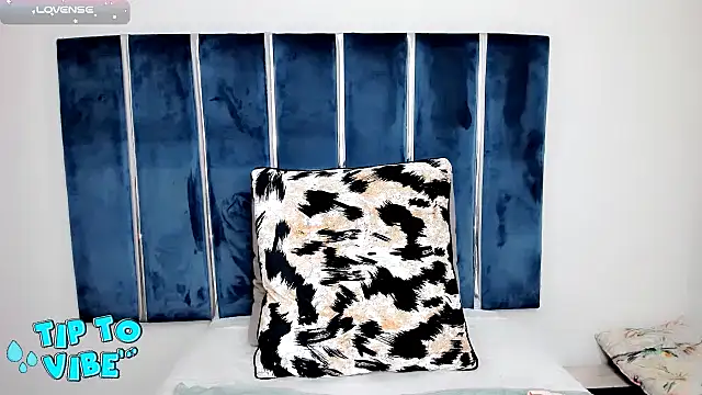 Snapshot of INDIANROMANCE chatting on 18, 2, 2025 INDIANROMANCE online show from 18, 2, 2025