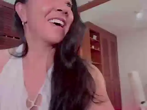 Talia  velvet online show from 14, 12, 2025