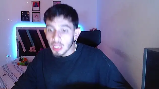 Sebasxxl12 online show from 4, 2, 2026