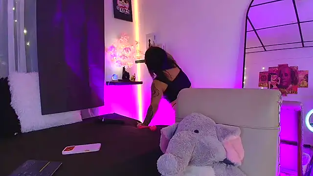 Sussyroxxx online show from 28, 7, 2026