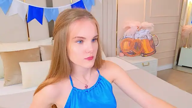 Lili Lohan online show from 5, 10, 2025