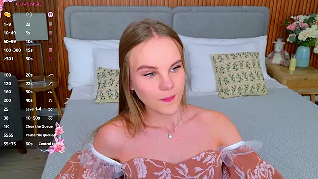 Lili Lohan online show from 13, 11, 2025