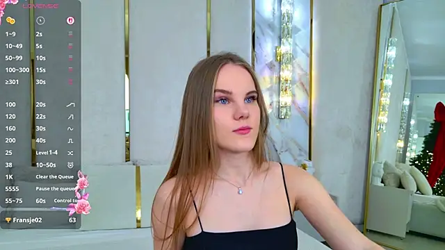 Lili Lohan online show from 24, 11, 2025