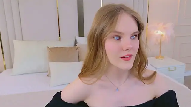 Lili Lohan online show from 7, 5, 2026