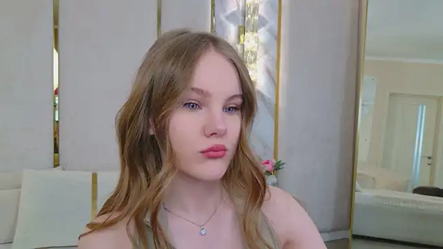 Lili Lohan online show from 31, 5, 2026