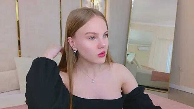 Lili Lohan online show from 11, 6, 2026