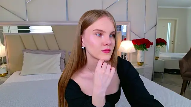 Lili Lohan online show from 20, 6, 2026