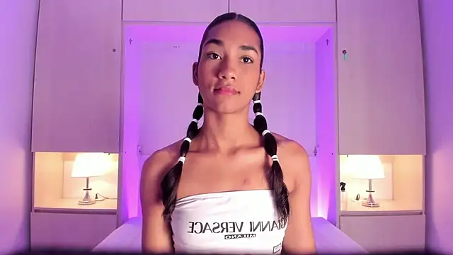 AnahiCollins online show from 8, 3, 2026