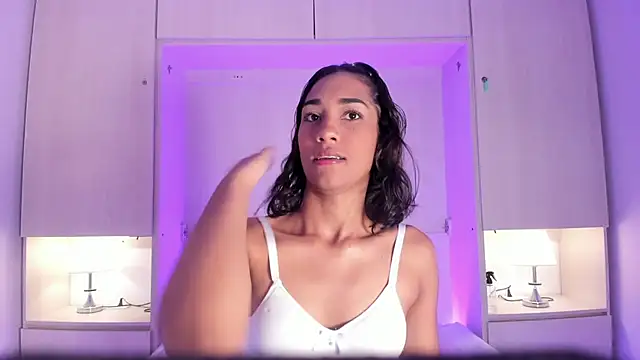 AnahiCollins online show from 21, 4, 2026