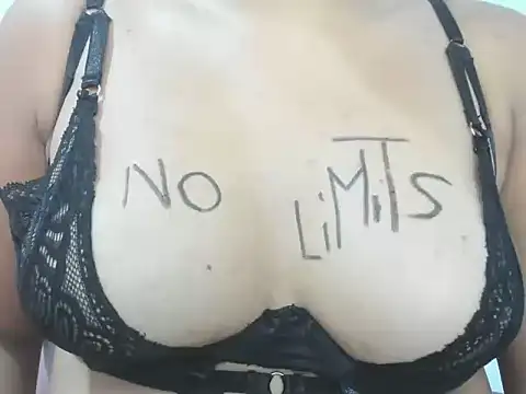 Snapshot of Valentinahot7 chatting on 28, 11, 2025 Valentinahot7 online show from 28, 11, 2025