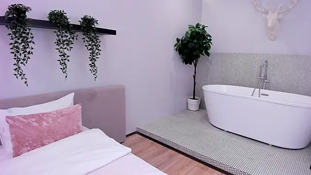 Snapshot of NikkaBush chatting on 3, 11, 2025 NikkaBush online show from 3, 11, 2025