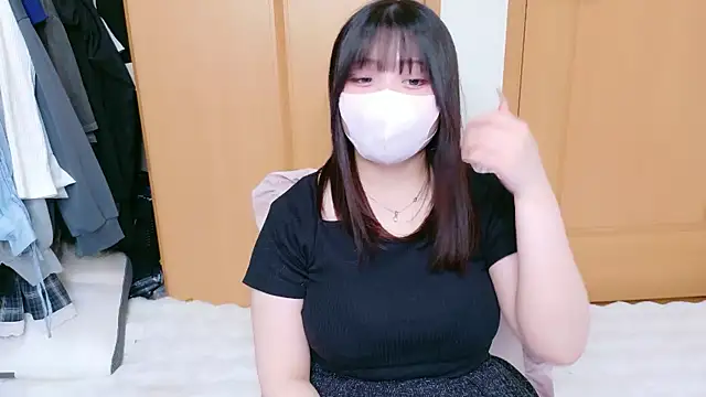 YUKINA 00 online show from 31, 5, 2026
