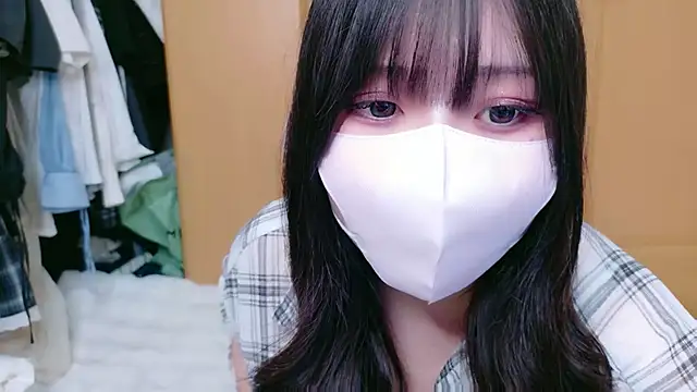 YUKINA 00 online show from 7, 7, 2026