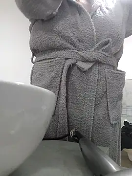 Snapshot of sexyguenda chatting on 17, 11, 2025 sexyguenda online show from 17, 11, 2025