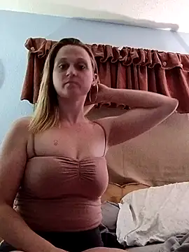 Queen2454 online show from 24, 4, 2026