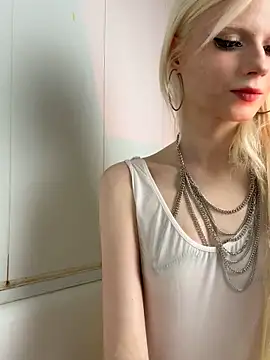 bunnyirisluv online show from 4, 12, 2025