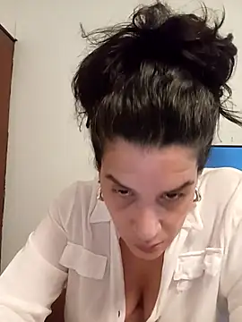 MoritaSalvaj online show from 2, 11, 2025