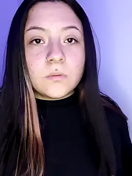 Honey Alix online show from 4, 10, 2025