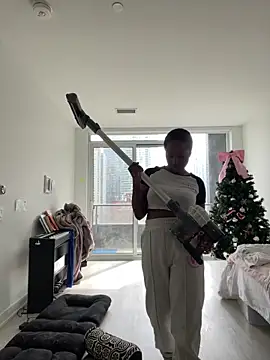 tia   fox online show from 3, 3, 2026