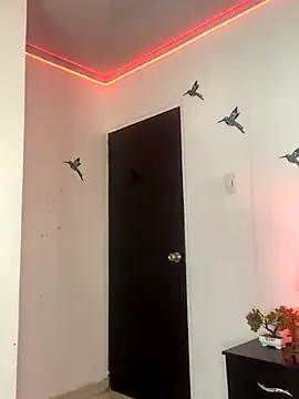 Snapshot of miss__caroline chatting on 14, 11, 2025 miss caroline online show from 14, 11, 2025