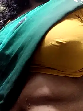 Snapshot of harinisree chatting on 17, 12, 2025 harinisree online show from 17, 12, 2025