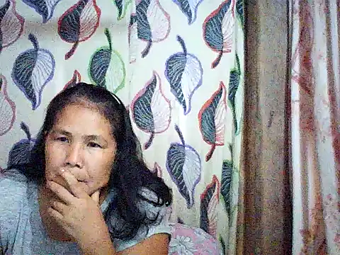 Snapshot of milagrose_rose chatting on 4, 10, 2025 milagrose rose online show from 4, 10, 2025