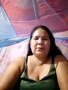 Snapshot of milagrose_rose chatting on 15, 10, 2025 milagrose rose online show from 15, 10, 2025