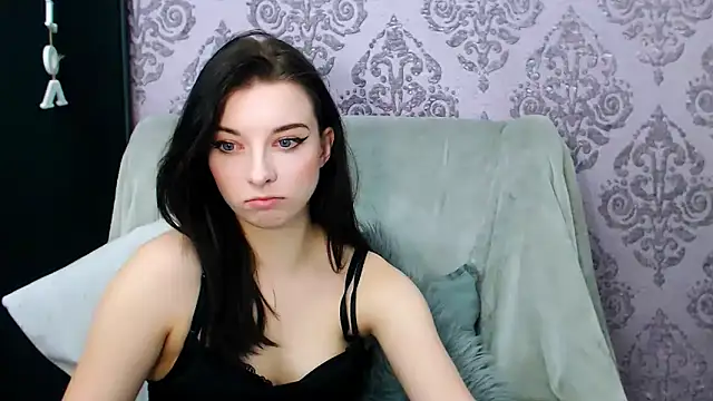 Snapshot of DominantLuna chatting on 6, 1, 2026 DominantLuna online show from 6, 1, 2026