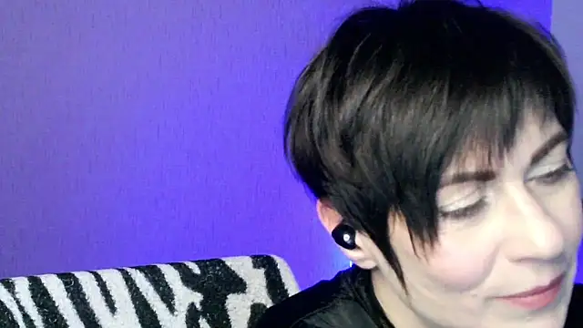 Snapshot of Ashley_Brookss chatting on 28, 11, 2025 Ashley Brookss online show from 28, 11, 2025