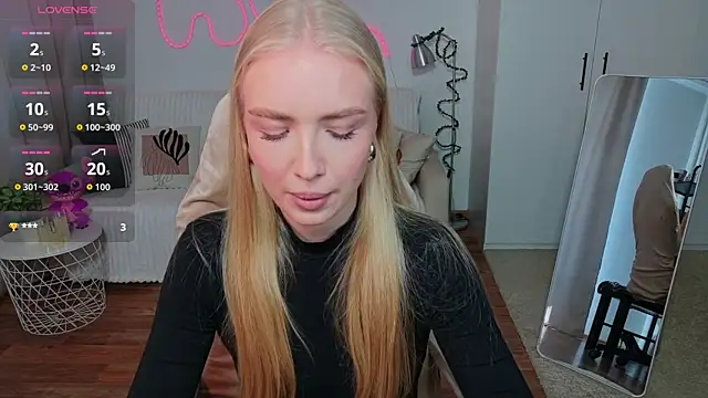 Snapshot of TessaGrays chatting on 3, 5, 2026 TessaGrays online show from 3, 5, 2026