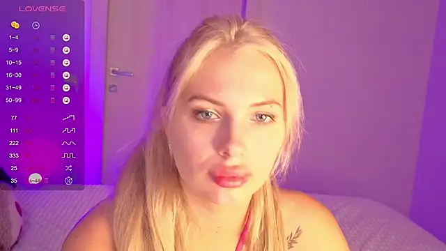 SweetCherryBlonde online show from 5, 10, 2025