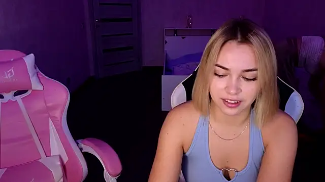 stefany and bettany online show from 31, 10, 2025