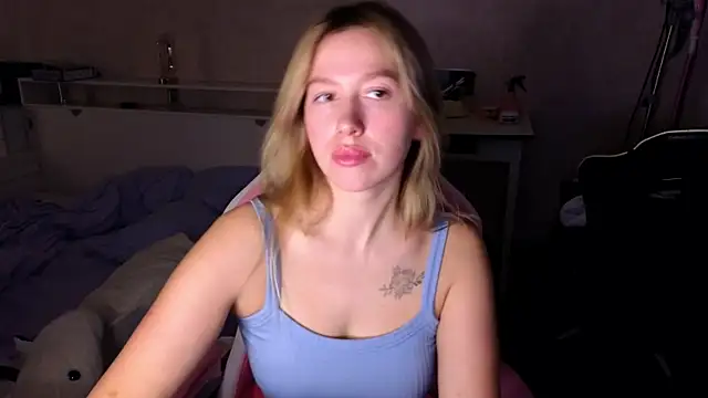 stefany and bettany online show from 3, 12, 2025