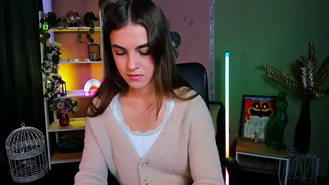 lina fox12 online show from 17, 10, 2025