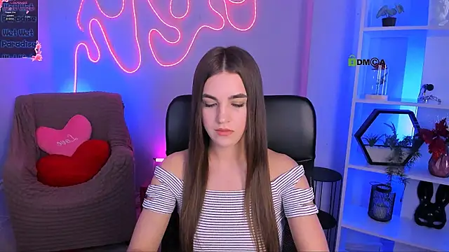 lina fox12 online show from 17, 7, 2026
