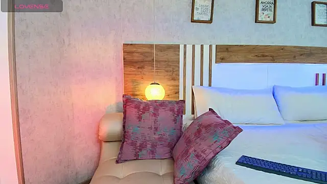 LucianaWainN online show from 28, 4, 2026