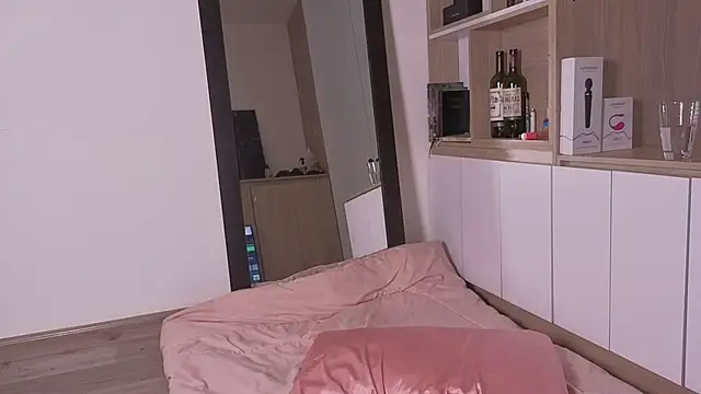 peach heart online show from 18, 11, 2025