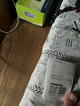 HenryLee1983-cums online show from 28, 4, 2026