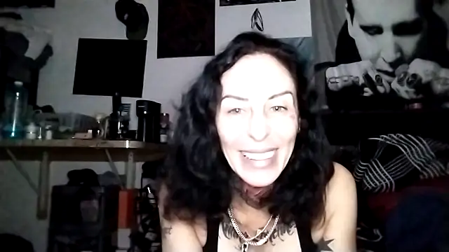 inkdhollow1 online show from 8, 10, 2025