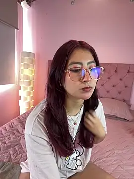 Snapshot of saramooon chatting on 24, 10, 2025 saramooon online show from 24, 10, 2025