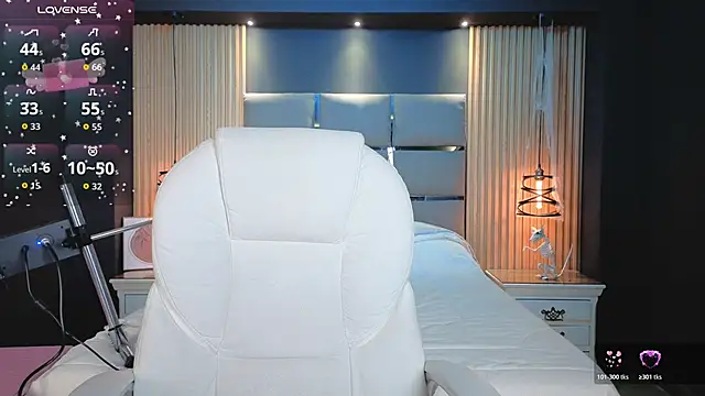 Snapshot of Emily_Roberts9 chatting on 19, 11, 2025 Emily Roberts9 online show from 19, 11, 2025