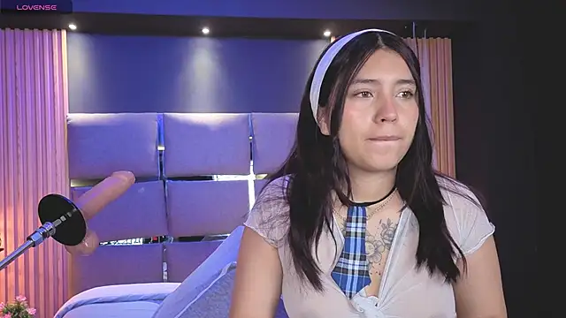 Snapshot of Emily_Roberts9 chatting on 22, 11, 2025 Emily Roberts9 online show from 22, 11, 2025