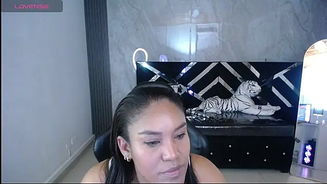 Snapshot of kamala_a chatting on 10, 10, 2025 kamala a online show from 10, 10, 2025